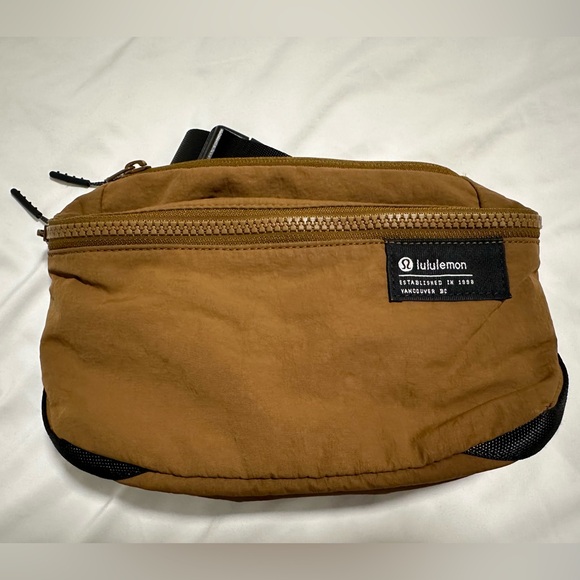Lululemon belt bag - Picture 1 of 3